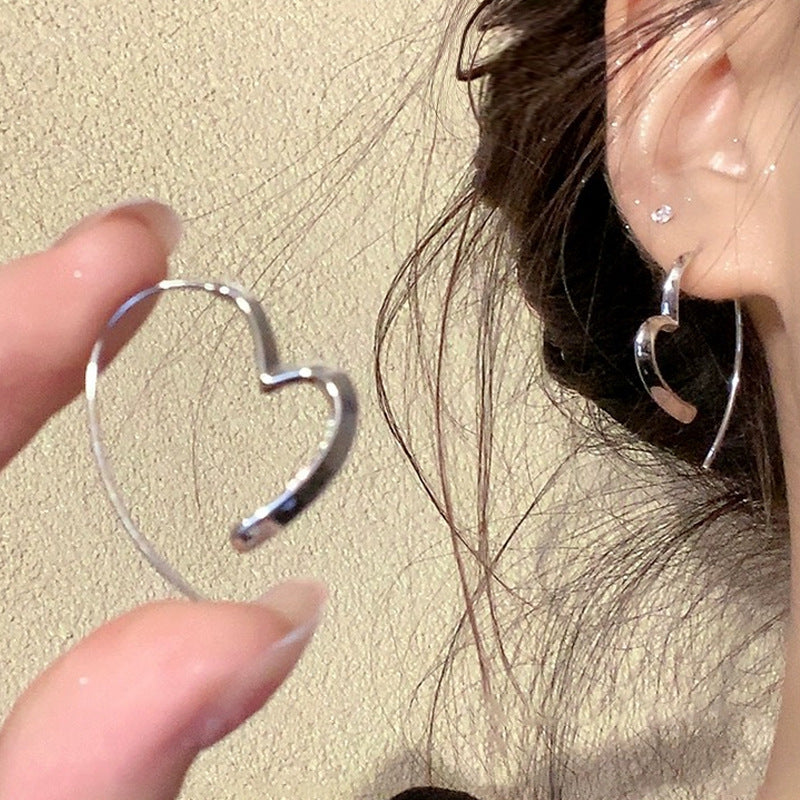 Simple Cold Style Love Heart Earrings – Stylish Gifts — 1