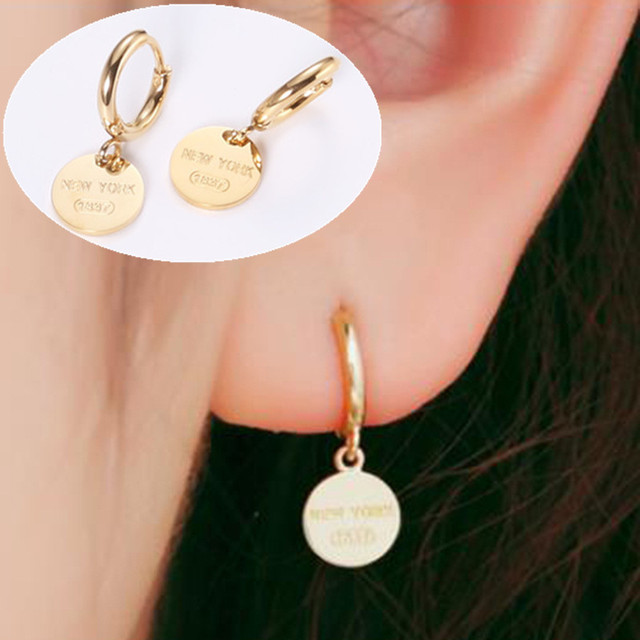 Women's metal disc earrings – Gifts for Her — 1