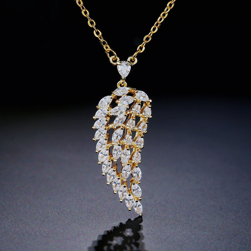 Leaf type zircon necklace – Jewelry Gift Ideas — 1