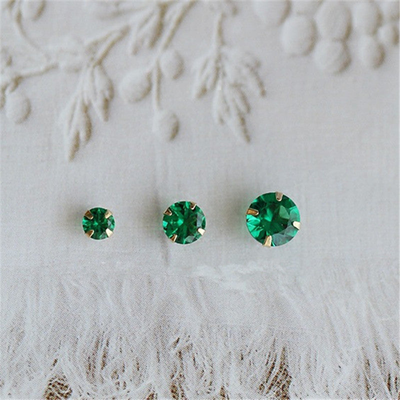 Mini Japanese And Korean Small Round Four-Claw Stud – Meaningful Gifts — 1