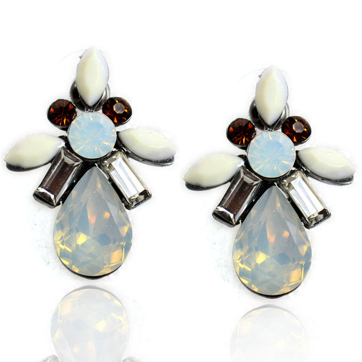 Bohemian Drop Shape Leaf Flower Alloy Diamond Stud – Birthday Gifts — 1