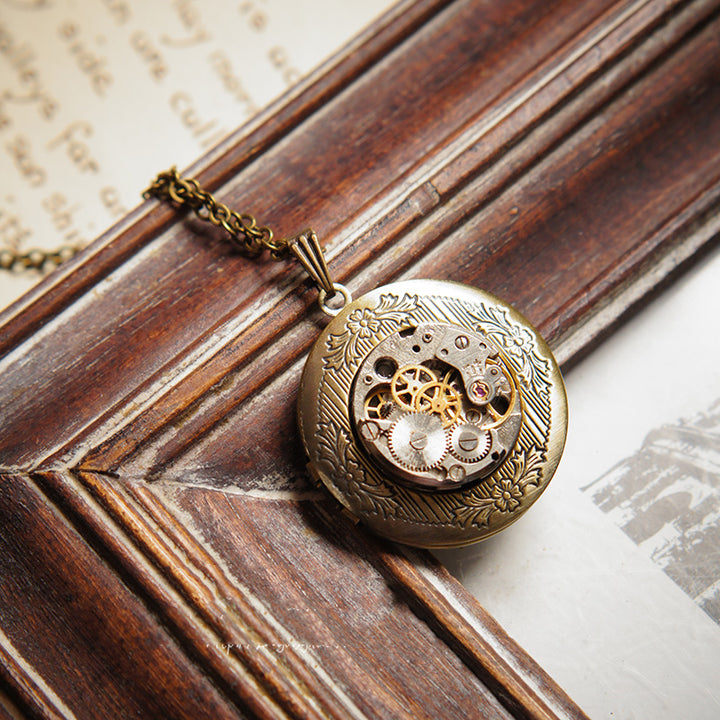 Bronze Photo Box Necklace Pendant Steampunk – Jewelry Gift Ideas — 1