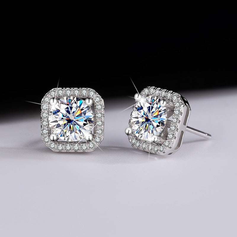 Women's Simple Graceful Moissanite Ear Studs – Gifts for Her — 1
