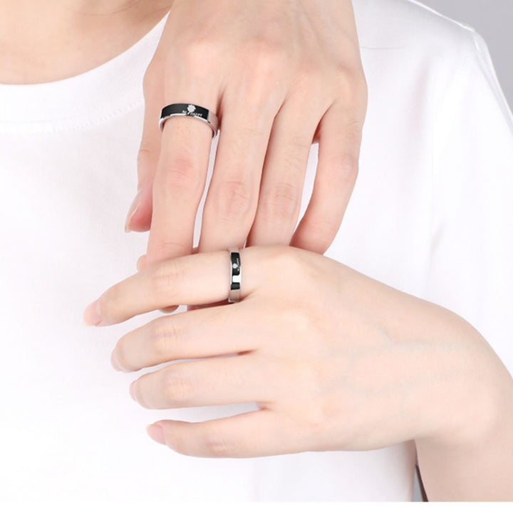 Four-leaved Grass Ring Tungsten Gold Couple – Gifts for Couples — 1