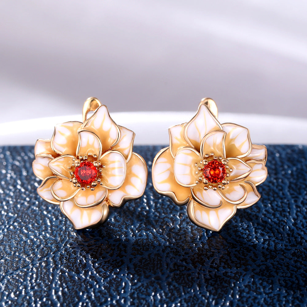 Minimalist Design For Niche Earrings – Holiday Gift Ideas — 1