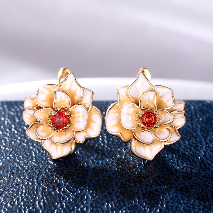 Minimalist Design For Niche Earrings – Holiday Gift Ideas — 1