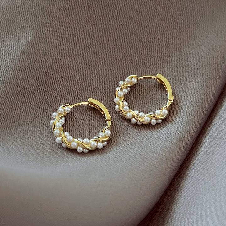 Women's Fashion Temperament Circle Pearl Earrings – Stylish Gifts — 1