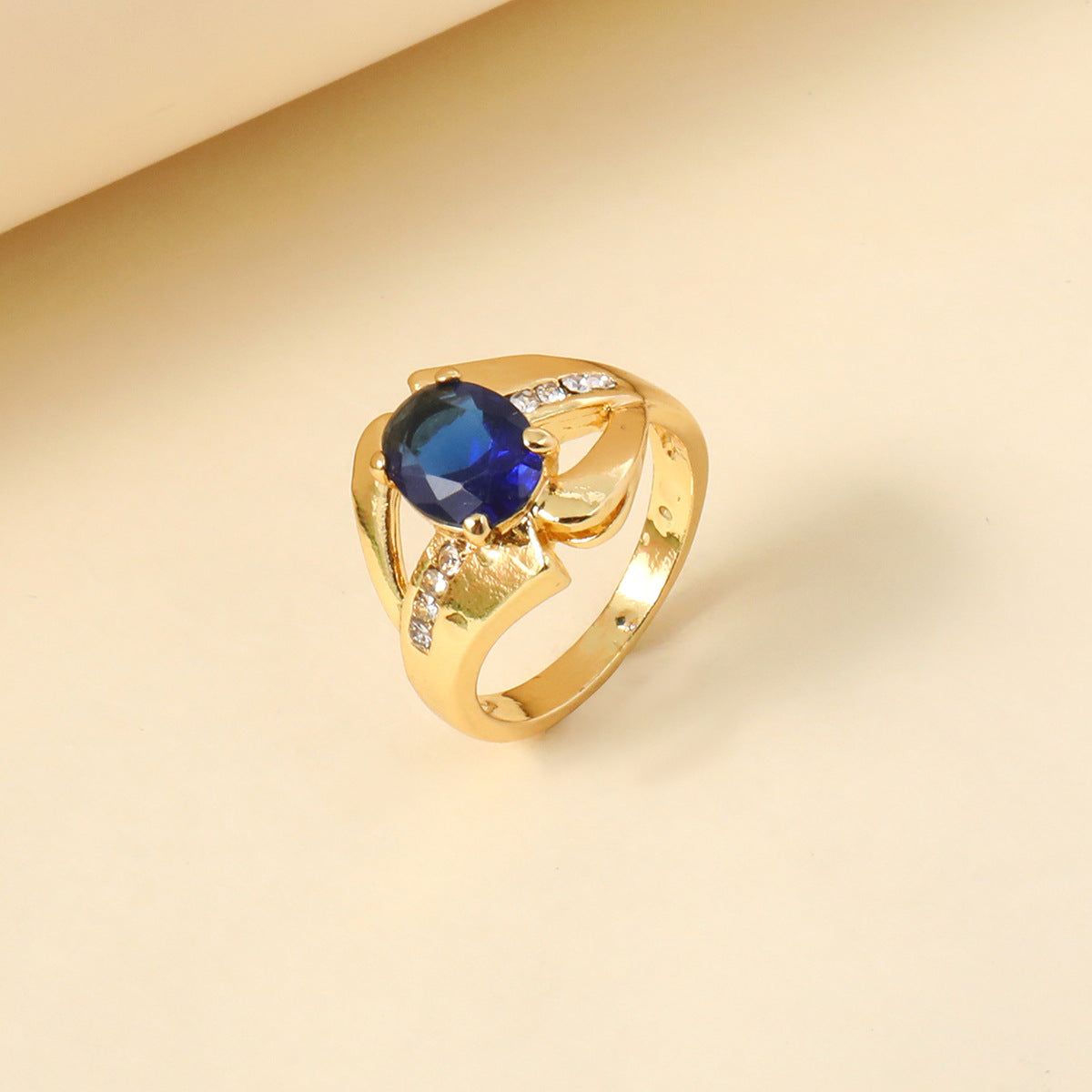 Fashionable And Exquisite Women's Holiday Ring – Gifts for Her — 1