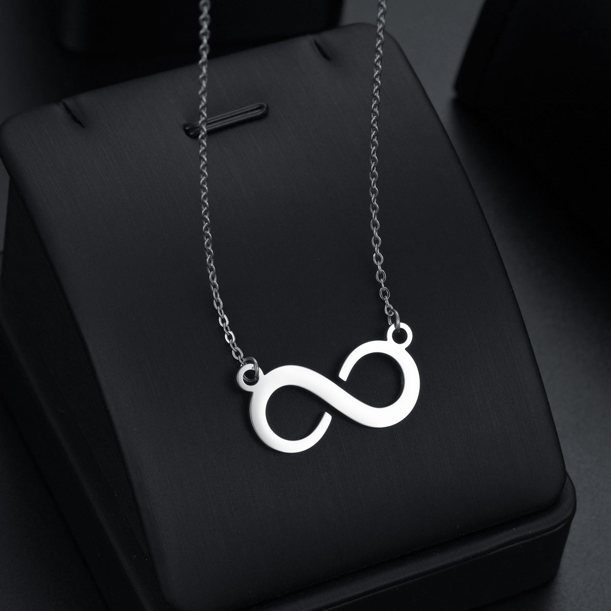 Eight Pendant Eight Titanium Steel Necklace – Jewelry Gift Ideas — 1