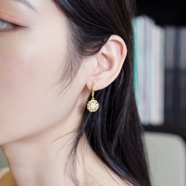 Fashion Star Medal 14K Gold Plated Earrings – Stylish Gifts — 1