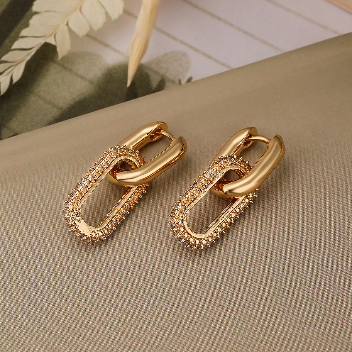 Fashion Personality Copper Gold Plated Zircon – Stylish Gifts — 1