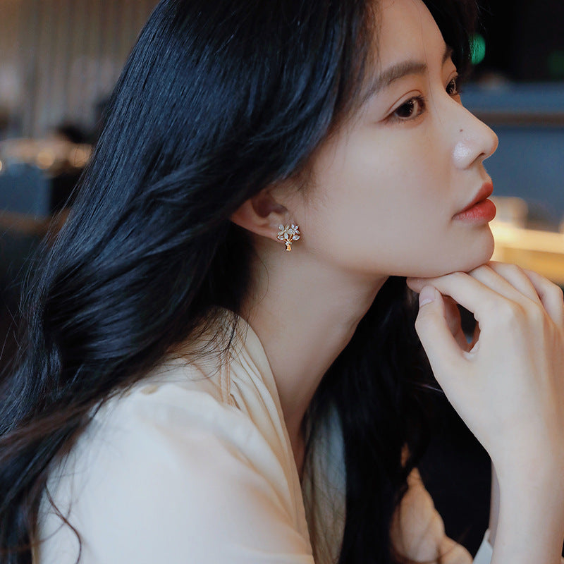 Women's Fashionable And Luxurious Summer Earrings – Gifts for Her — 1