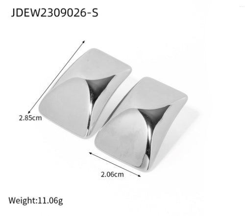 18K Gold Rectangle Elsie Gold Earrings – Surprise Gifts — 2