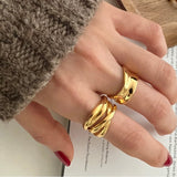 Irregular Highlight Line Crossing Ring – Everyday Gifts — 8