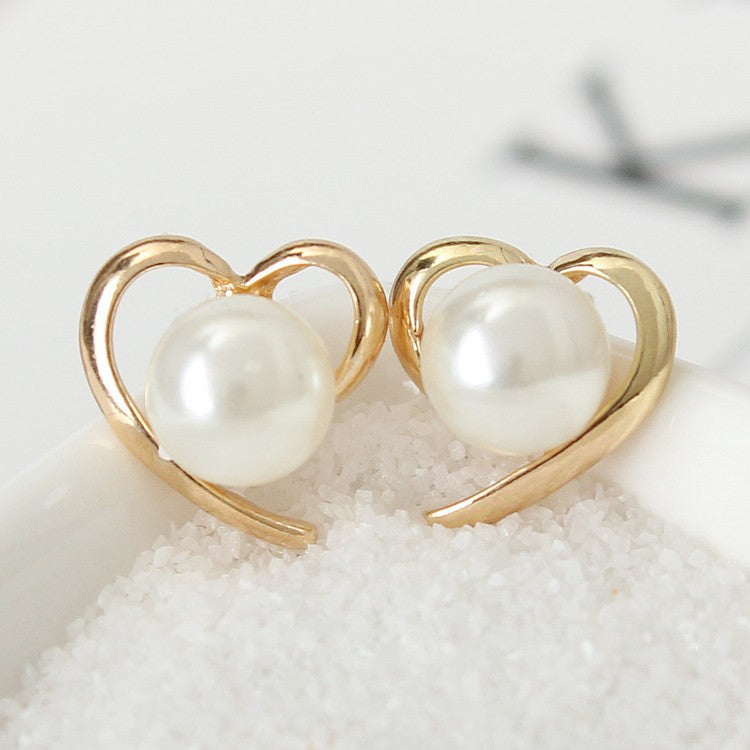 Women's Classic Fashion Love Pearl Earrings – Stylish Gifts — 1