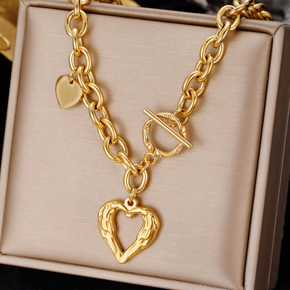 Hollow Heart OT Buckle Love Necklace – Jewelry Gift Ideas — 1