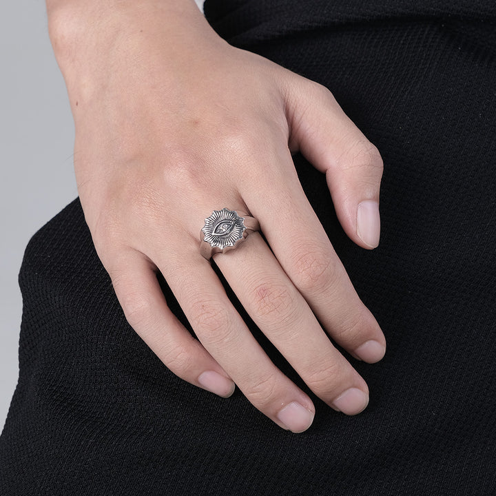 Vintage Style Stainless Steel Eyes Men's Ring – Stylish Gifts — 1