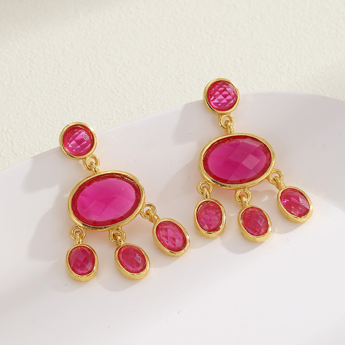 Retro Fashion Creative Women's Earrings – Stylish Gifts — 1