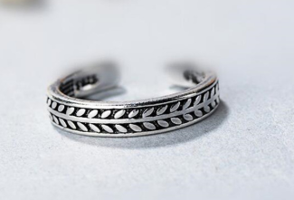 Olive leaf ring – Special Occasion Gifts — 1