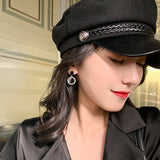 Small Sense Of Temperament Black Circle Earrings – Meaningful Gifts — 1