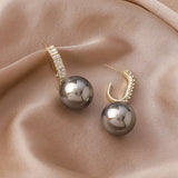 Vintage Metal Earrings Pearl Earrings Hong Kong Style – Stylish Gifts — 1