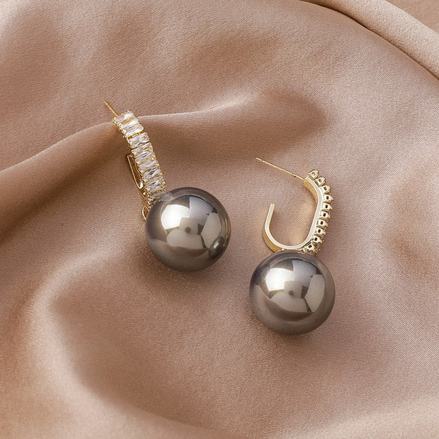 Vintage Metal Earrings Pearl Earrings Hong Kong Style – Stylish Gifts — 1