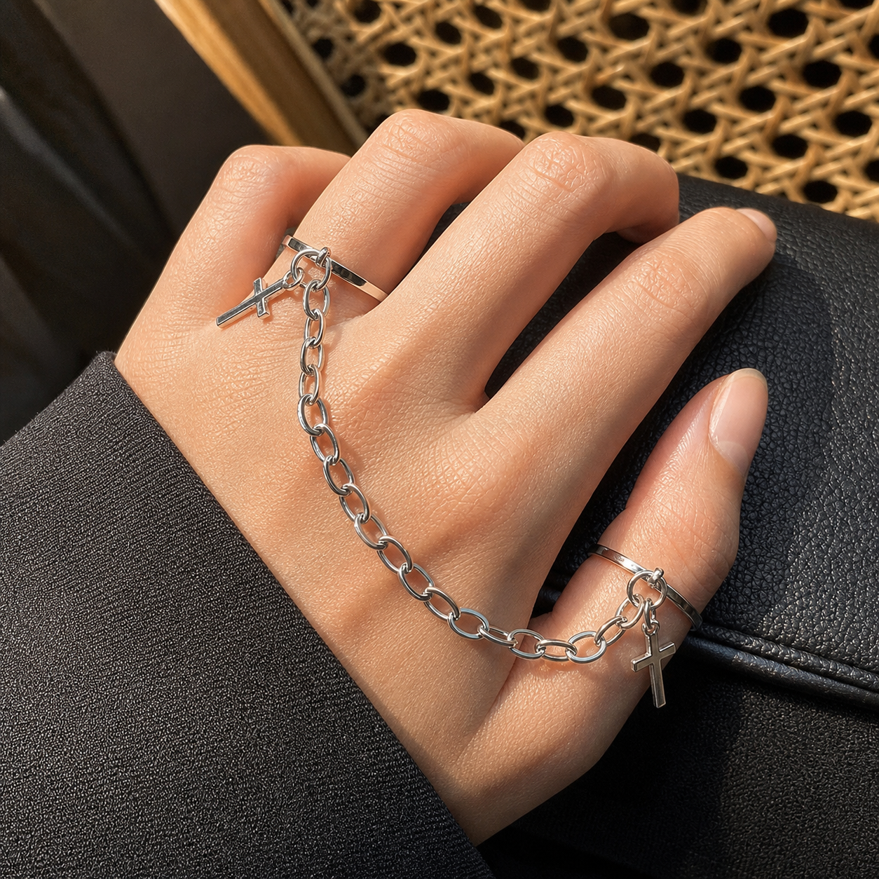 Ring Idea lifestyle — Personality Exaggerated Alloy Two-finger Chain Ring – Stylish Gifts