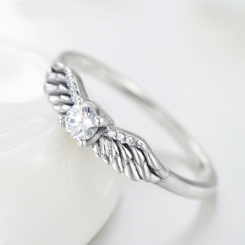 European and American Diamond Angel Wing Ring – Small Gift Ideas — 1