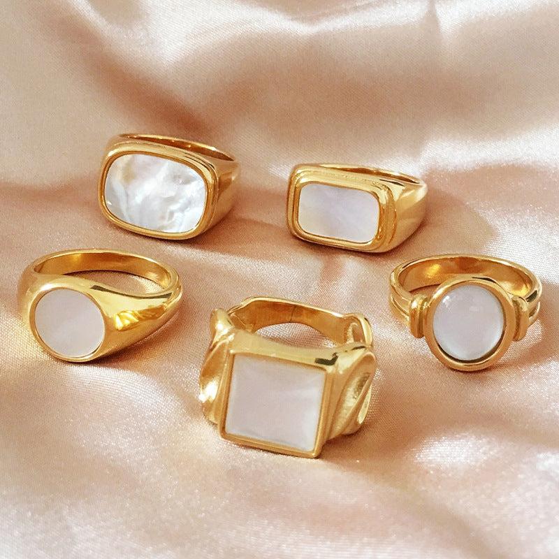 Fritillary Shell 18K Vintage Ring – Stylish Gifts — 1