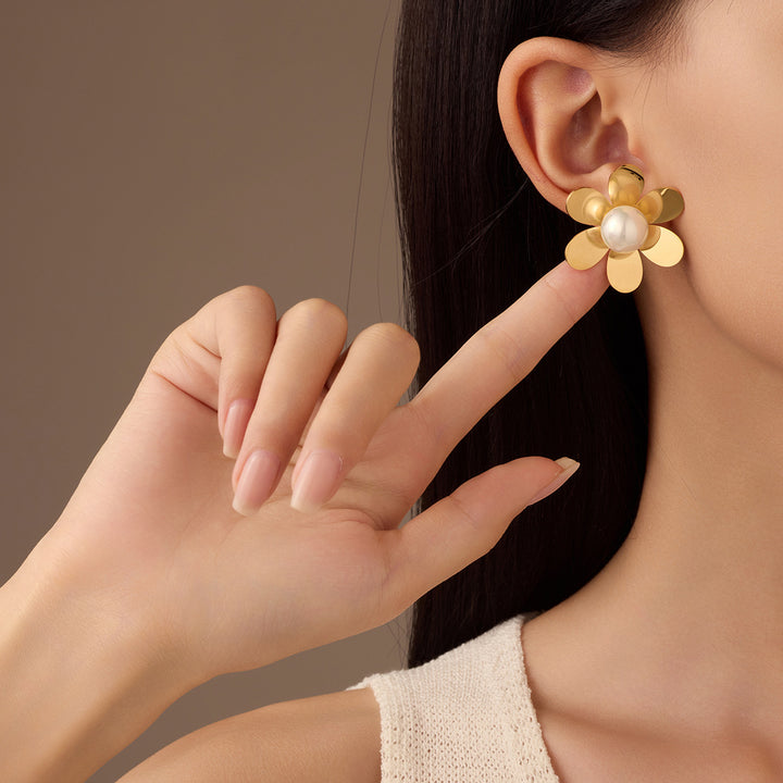 Flower Pearl-studded Earrings Cold Wind – Surprise Gifts — 1