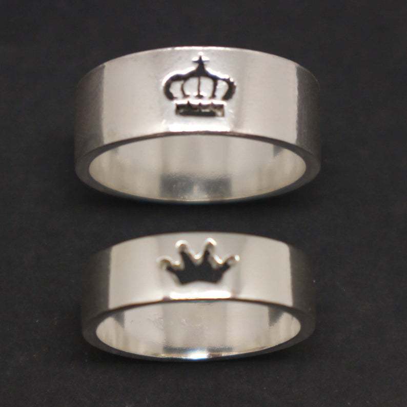 Men's And Women's Fashion Stainless Steel Crown Ring – Stylish Gifts — 1