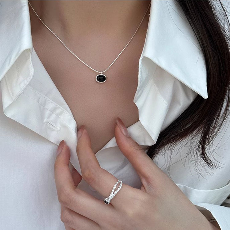 Black Agate Oval Necklace For Women – Jewelry Gift Ideas — 1