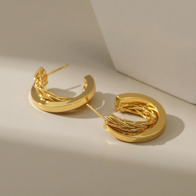 Fashion Women's Copper Twist Stud Earrings – Stylish Gifts — 1