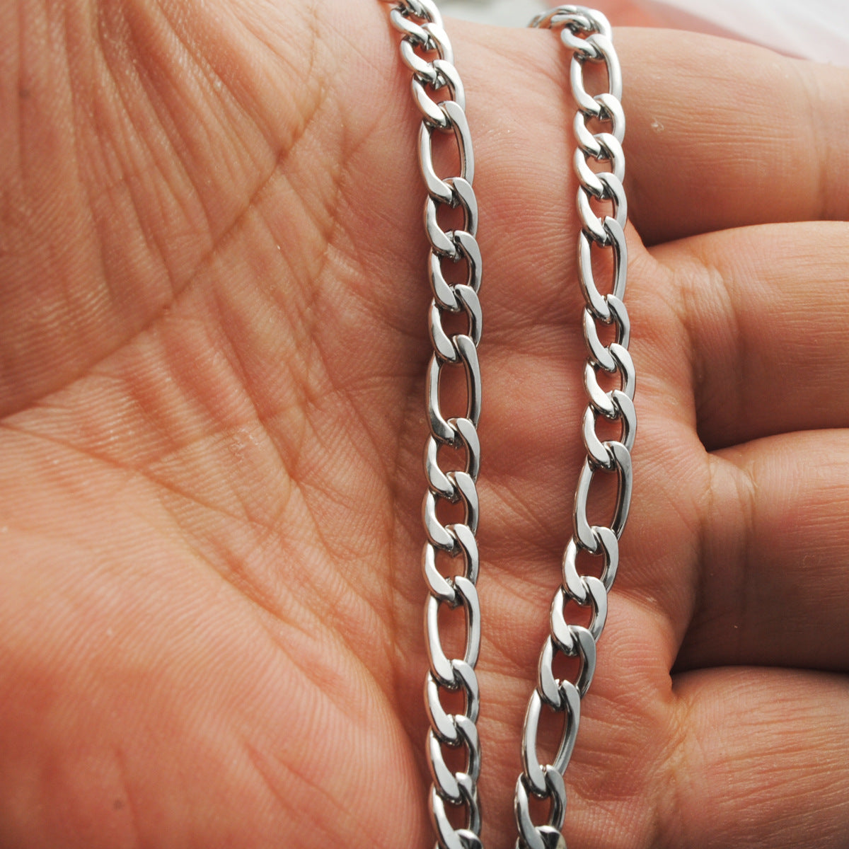 Men's And Women's Stainless Steel Chain – Gifts for Her — 1