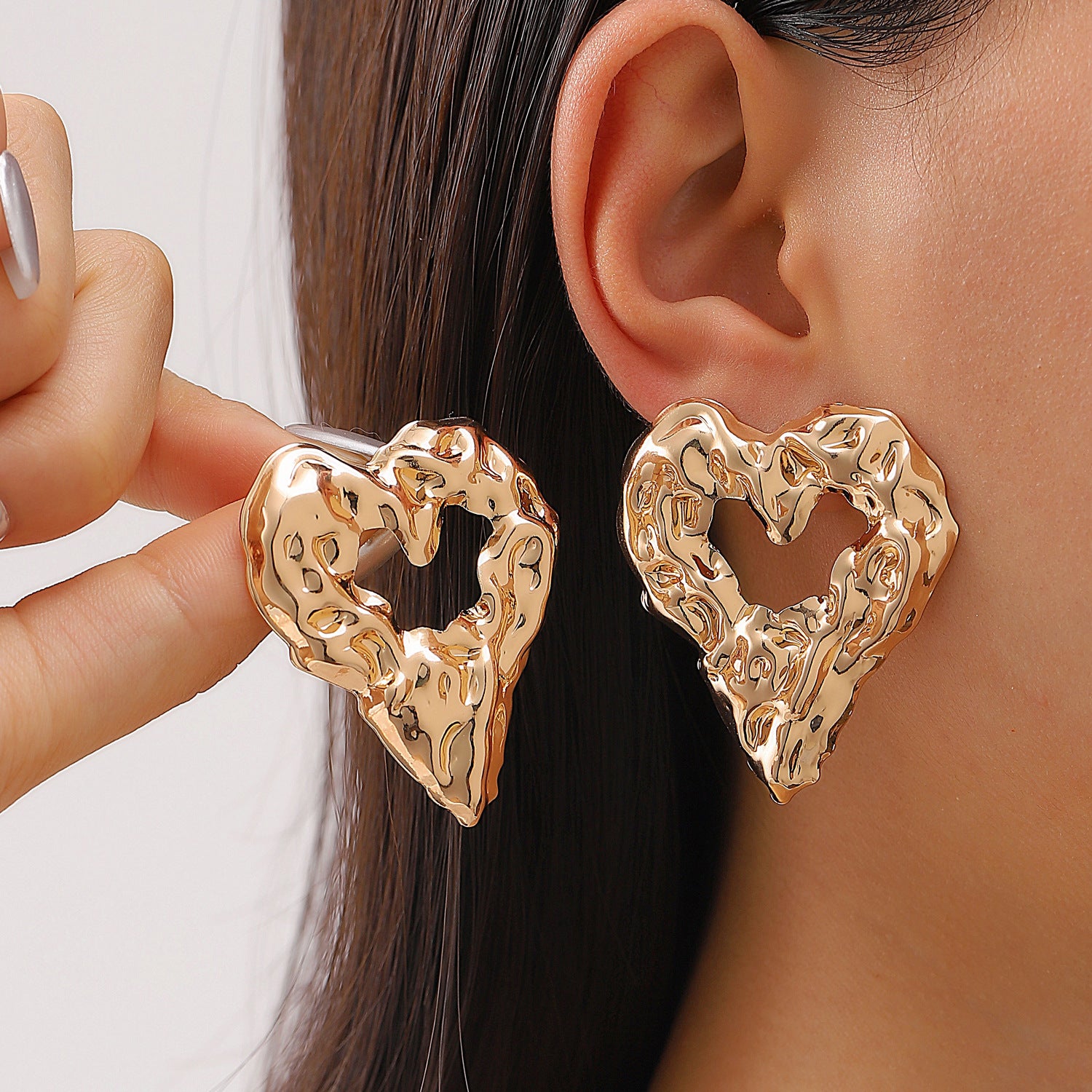 Pleated Lava Hollow Heart-shaped Earrings – Gifts for Couples — 1
