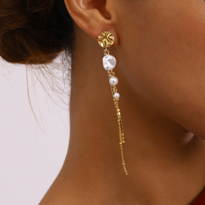 18K Dold Pearl White Zircon Claw Chain Tassel – Thoughtful Gifts — 1