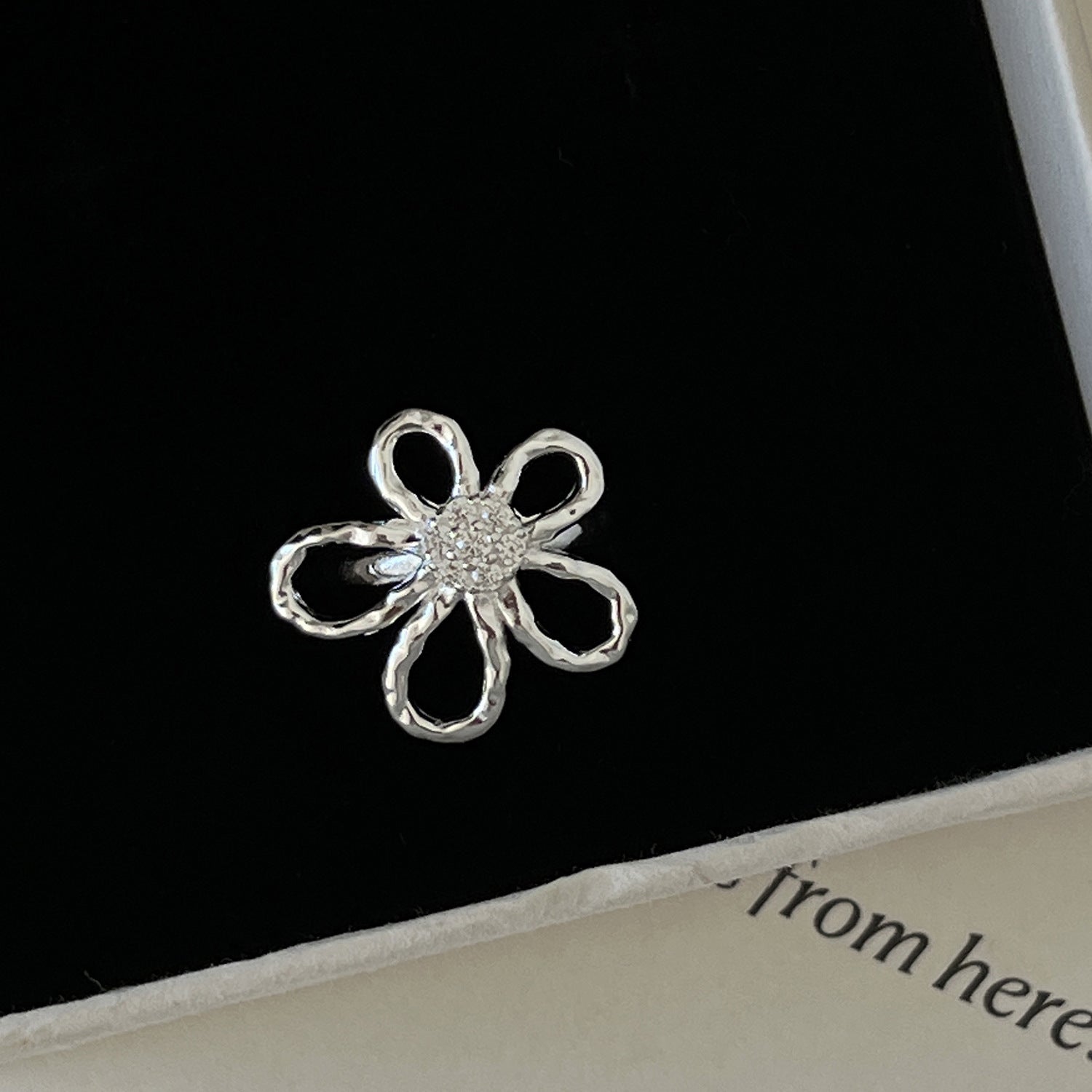 Hollow Flower Ring Female Irregular – Gifts for Her — 1