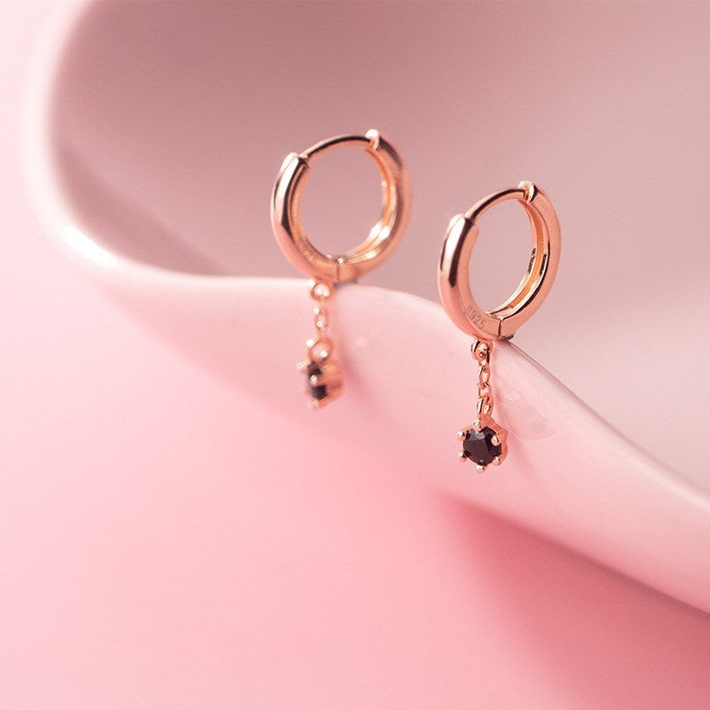Simple Single Diamond Sweet Wind Short Earrings – Meaningful Gifts — 1