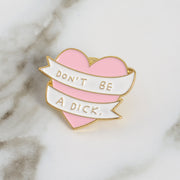 Personality Creative Love Brooch Alloy – Jewelry Gift Ideas — 1