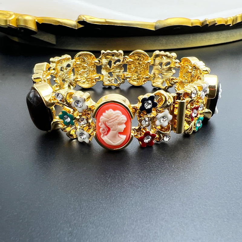 Vintage Camio Embossed Cat's Eye Gem Enamel – Jewelry Gift Ideas — 1