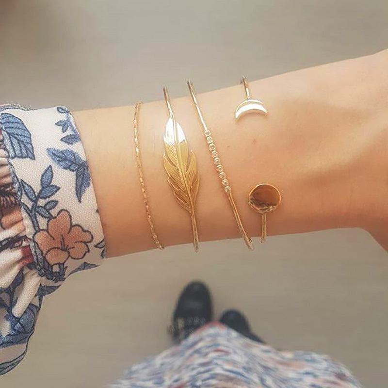 Creative Fashion Moon Round Leaf Inlaid Brick Bracelet – Stylish Gifts — 1