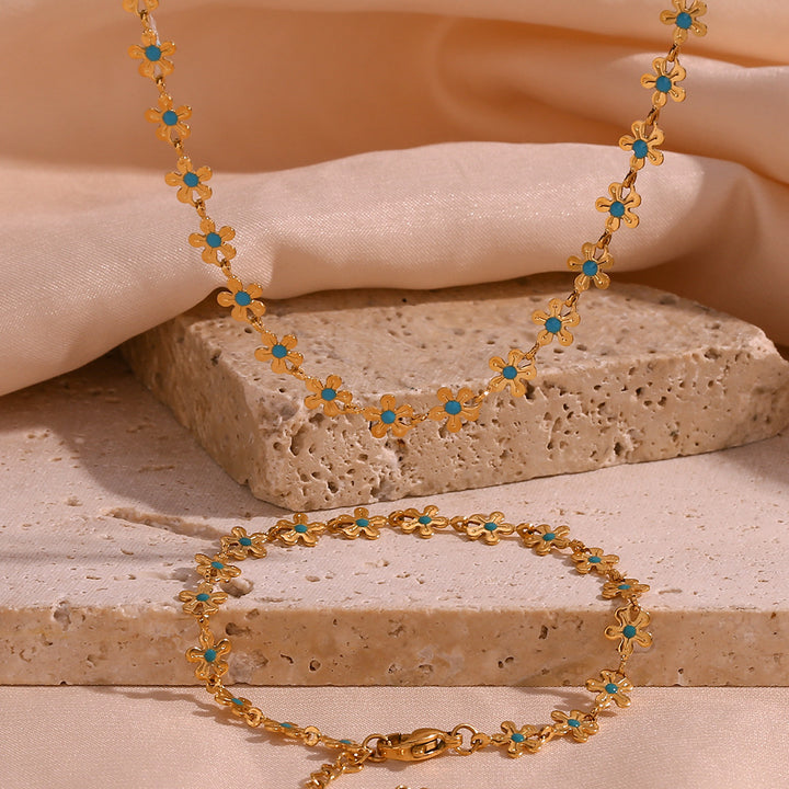 Small Flower Handmade Chain Necklace For Women – Jewelry Gift Ideas — 1