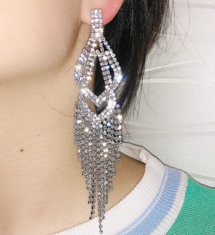 Women's Versatile Statement Exaggerated Diamond – Gifts for Her — 1
