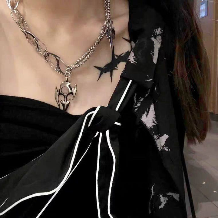 Men's And Women's Exaggerated Earthy Punk Clavicle – Gifts for Her — 1