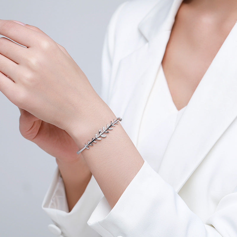S925 Silver Bracelet Female Leaf Oval Bracelet – Jewelry Gift Ideas — 1