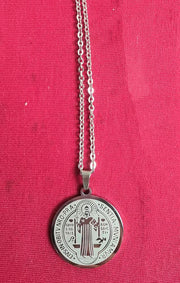 Round Brand O-shaped Necklace Pendant – Jewelry Gift Ideas — 4