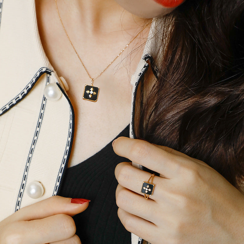 Necklace Light Luxury European Retro Black Agate – Jewelry Gift Ideas — 1