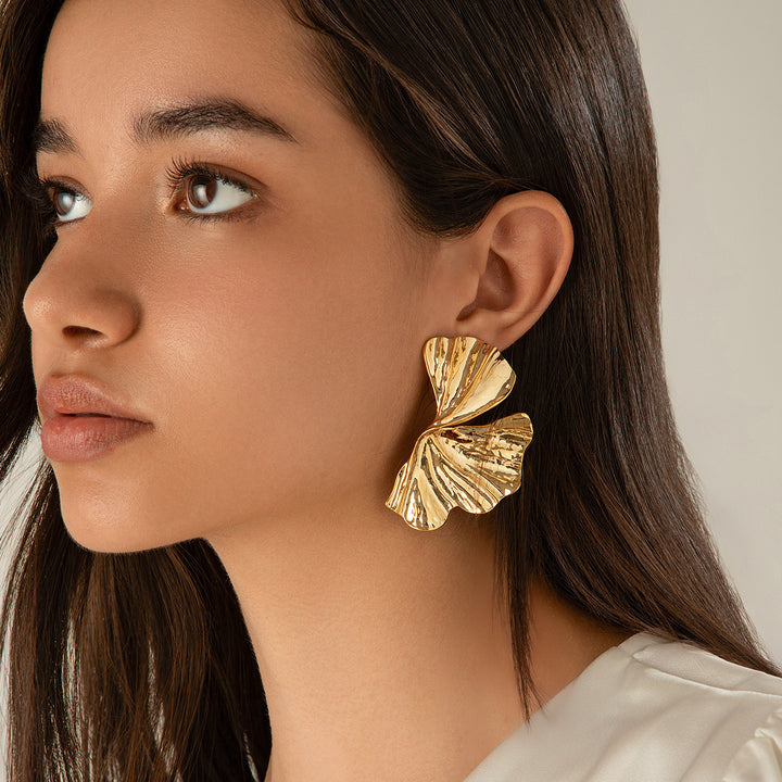 Vintage Ginkgo Beach Shell Pattern Ear Studs – Outdoor Gifts — 1