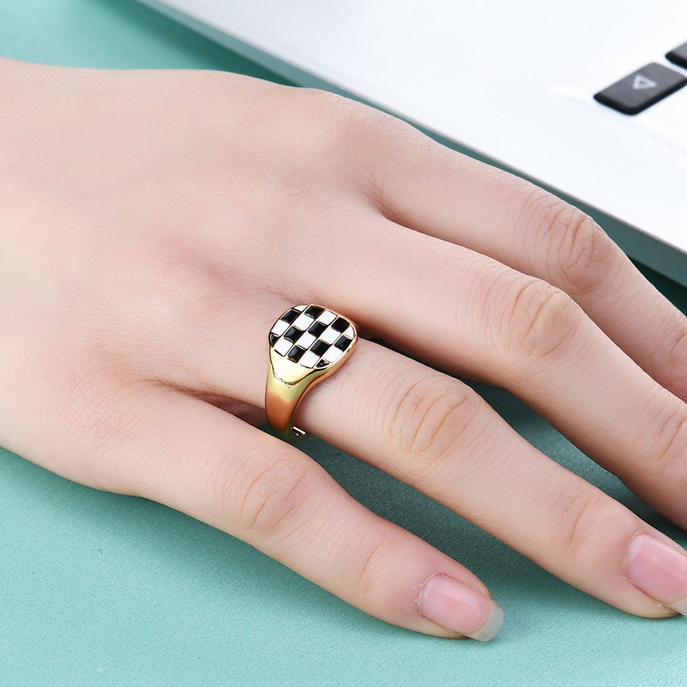 Square Black And White Checkerboard Gold Ring – Special Occasion Gifts — 1