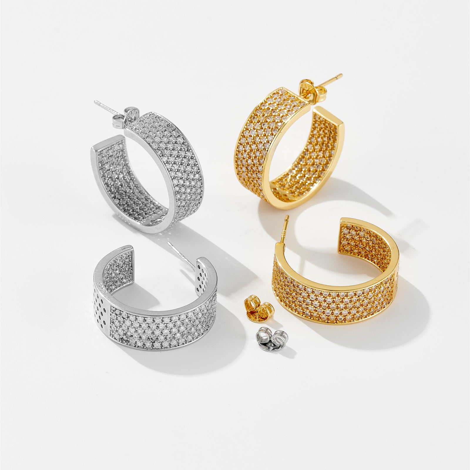 Diamond-embedded Hip Hop Men's Full Diamond Earrings – Gifts for Him — 1